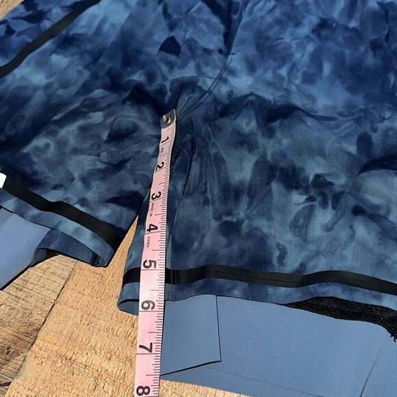 LULULEMON MEN SURGE SHORT 6" LINED BOLD LINES SPRAY DYE - Picture 13 of 14